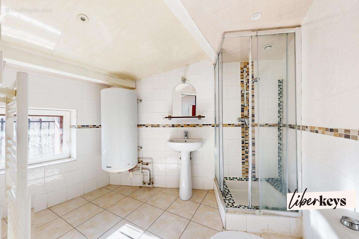 Appartement à TOURVES