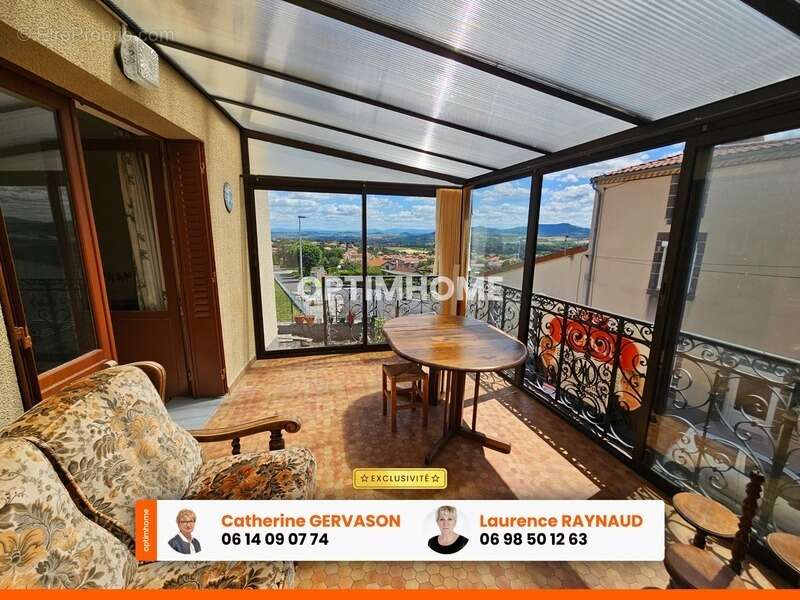 Maison à vendre 8 pièces - 6 chambres- terrain de 884 m2 -belle vue dégagée- LA ROCHE BLANCHE (63) - photo 8