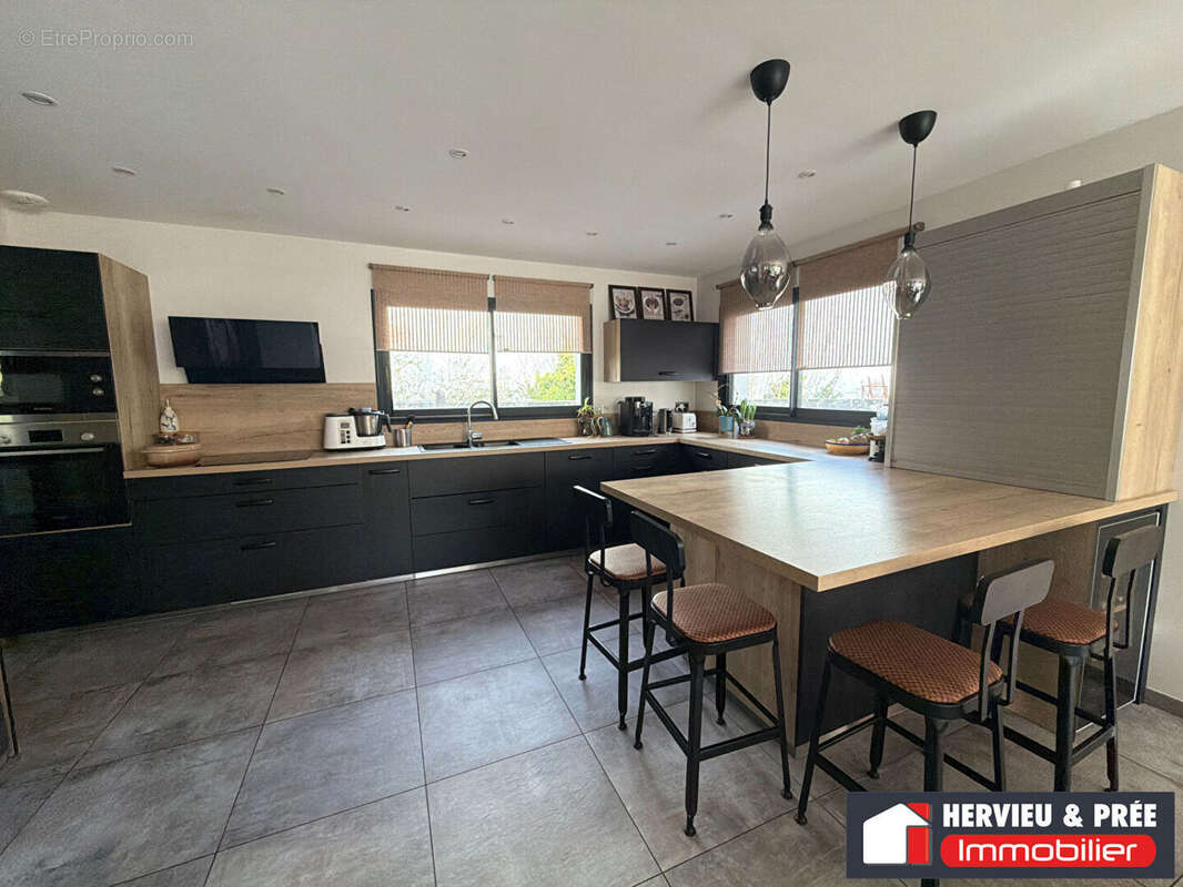 Maison à BIEVILLE-BEUVILLE