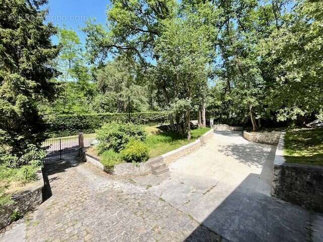 Maison 136 m² à Acheres-La-Foret  - photo 2