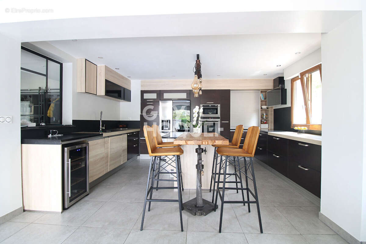 Maison à EVRY-GREGY-SUR-YERRE