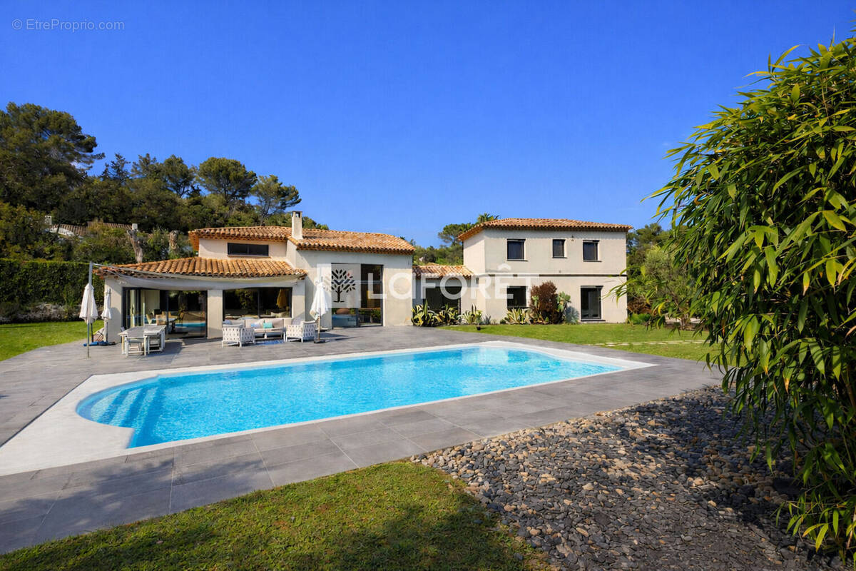 Maison à MOUGINS