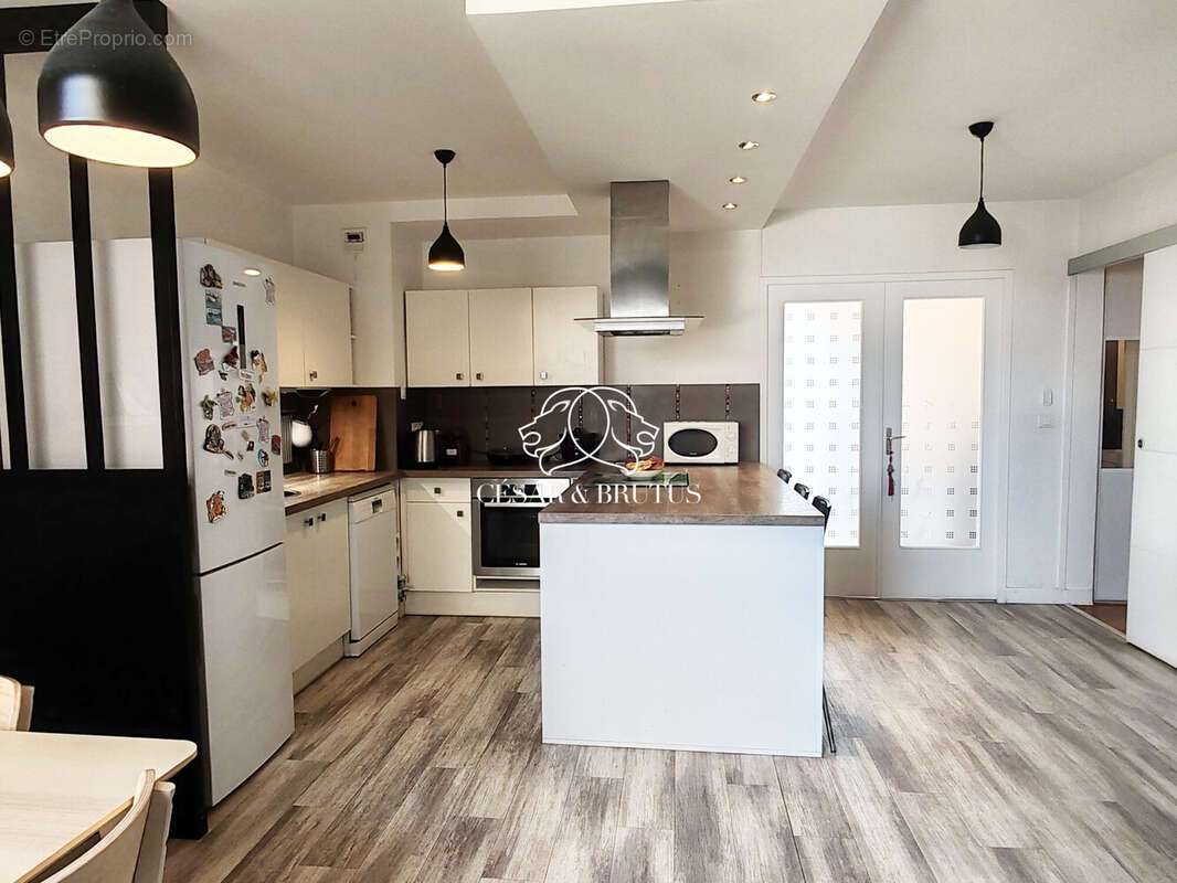 Cuisine - Appartement à VILLEURBANNE