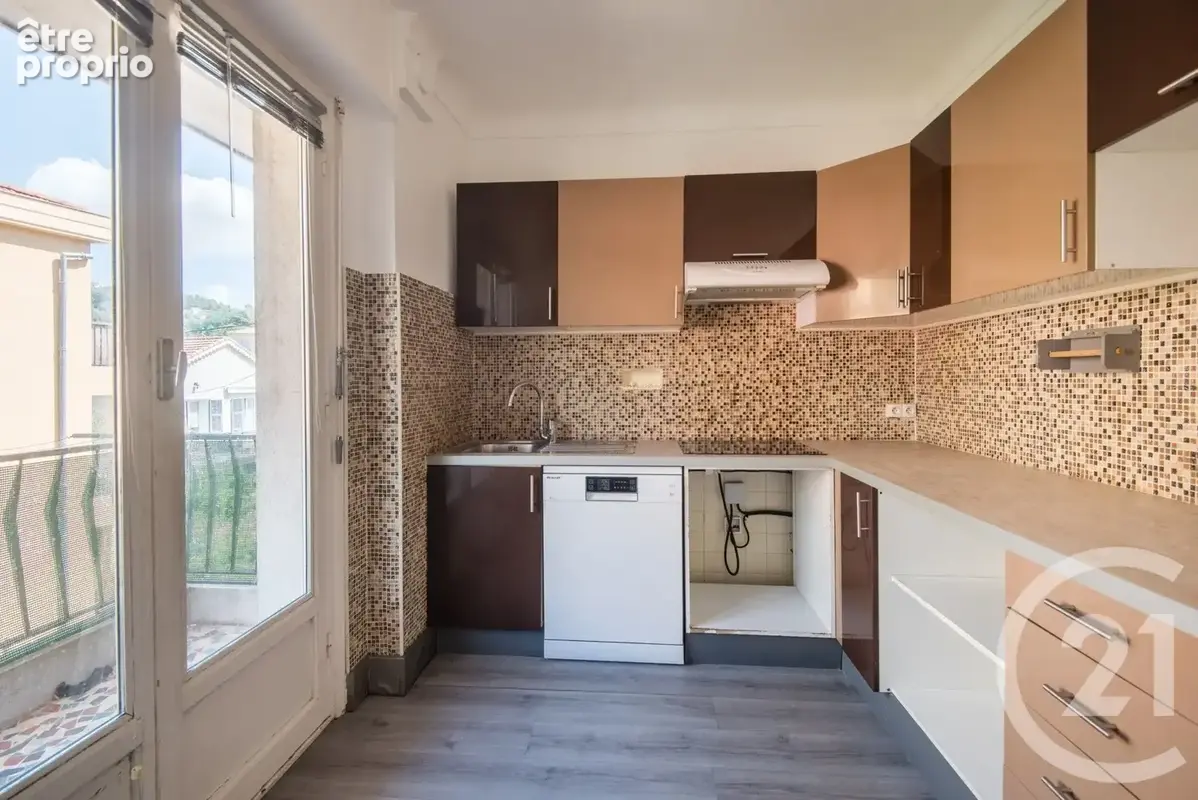 Appartement 62 m² à Contes  - photo 3