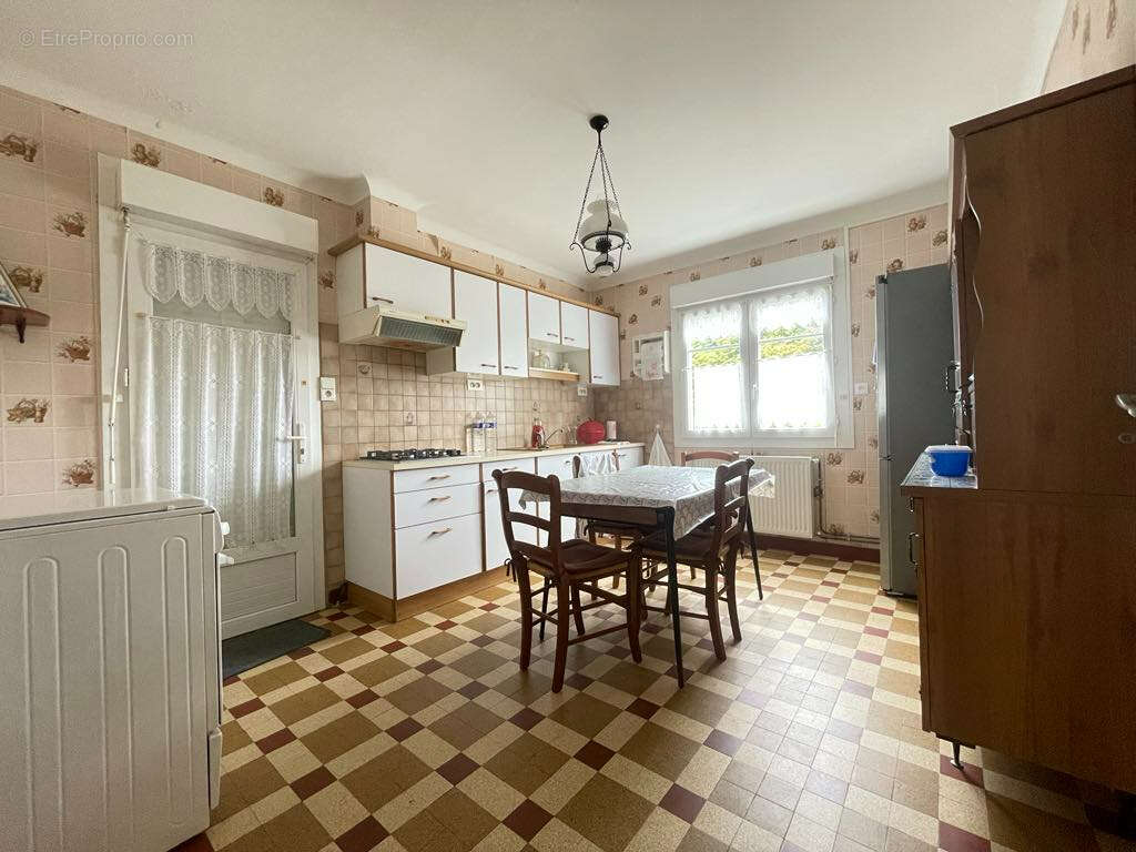 Maison à SAINT-LYPHARD
