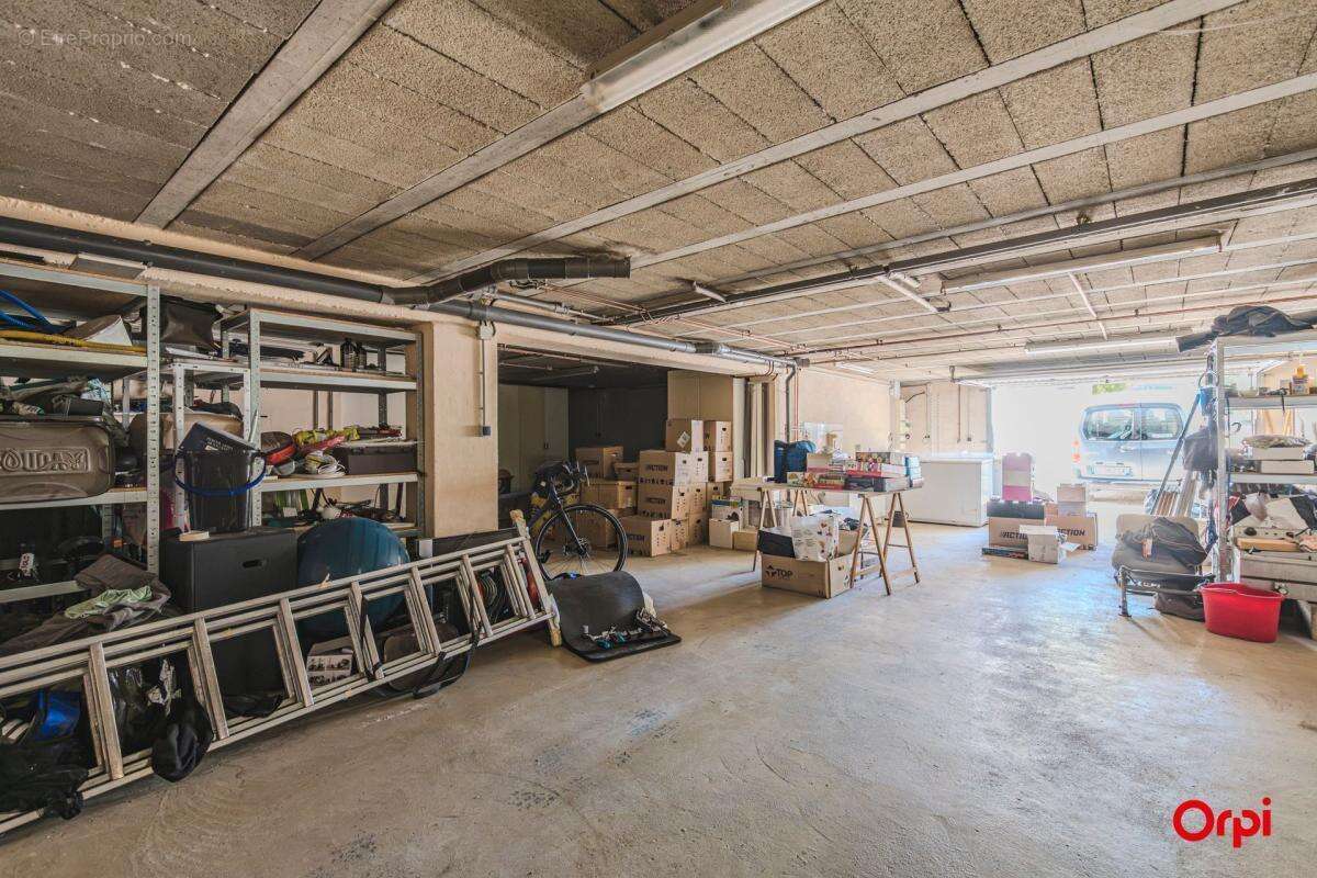 Maison de Plain Pied à Vendre avec Jardin, terrasse et Garage en sous-sol - photo 7