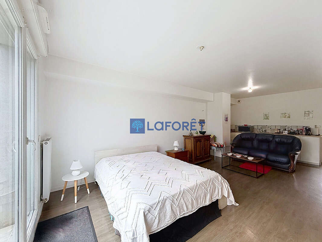 Appartement à SAINT-PIERRE-DU-PERRAY