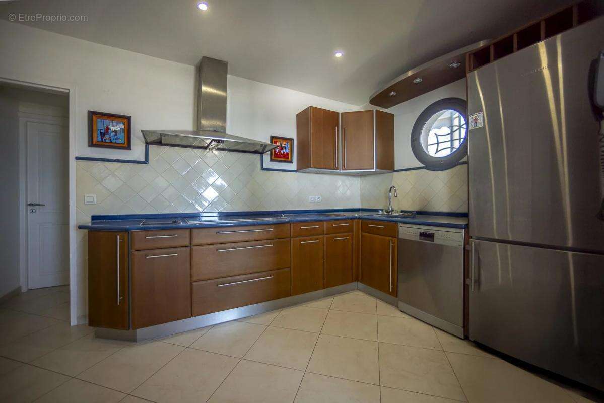 Maison à ROQUEBRUNE-SUR-ARGENS