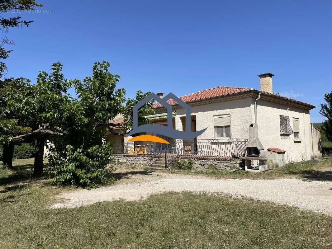 Maison à EGUILLES