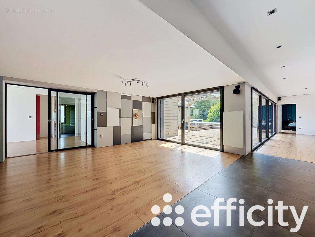 Maison 235 m² à Communay  - photo 10