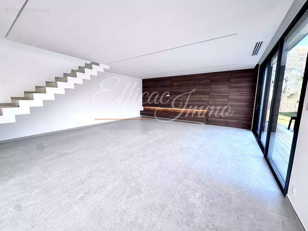 Villa neuve 4 faces avec piscine et jacuzzi - photo 3
