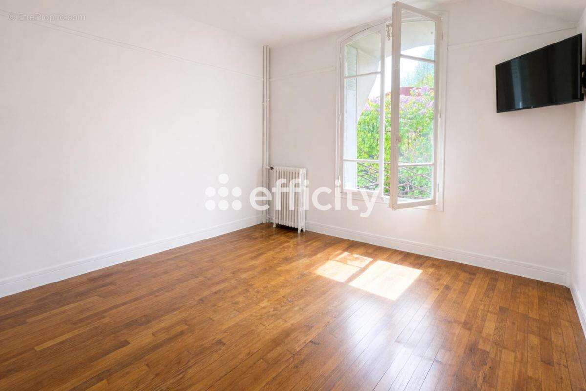 Appartement à CHAVILLE