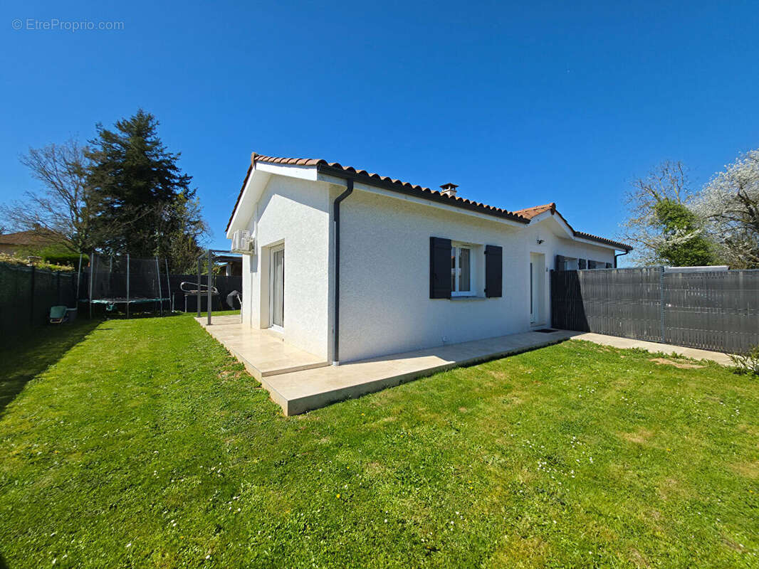Maison Sardieu 4 pièce(s) 100 m2 - photo 4
