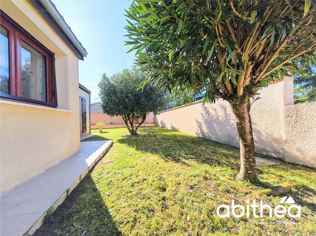 Un cocon lumineux à l’Épinette : confort moderne, jardin intime et charme à personnaliser - photo 15