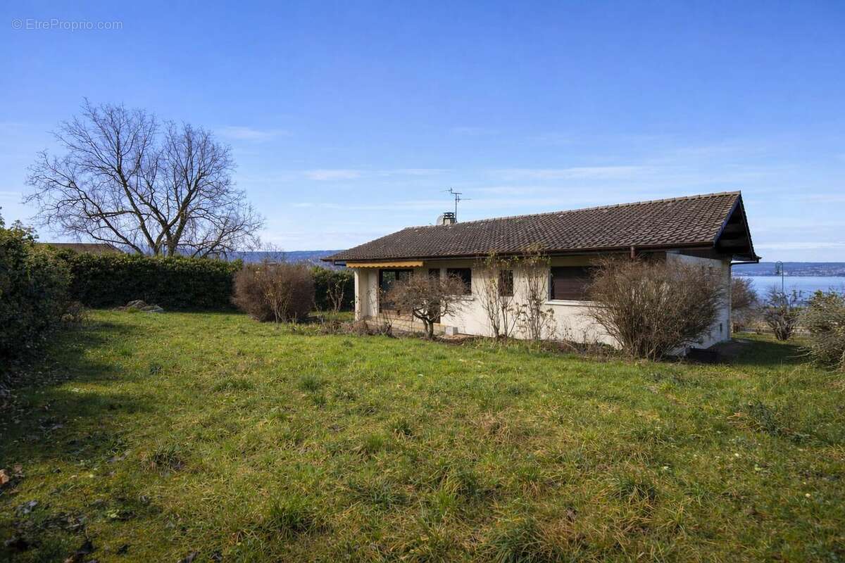 Maison à NEUVECELLE