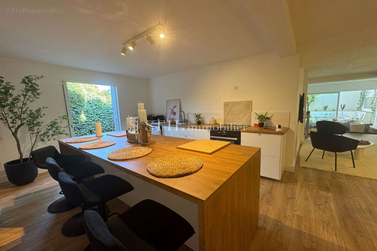 Maison 370 m² à Sainte-Maxime  - photo 9