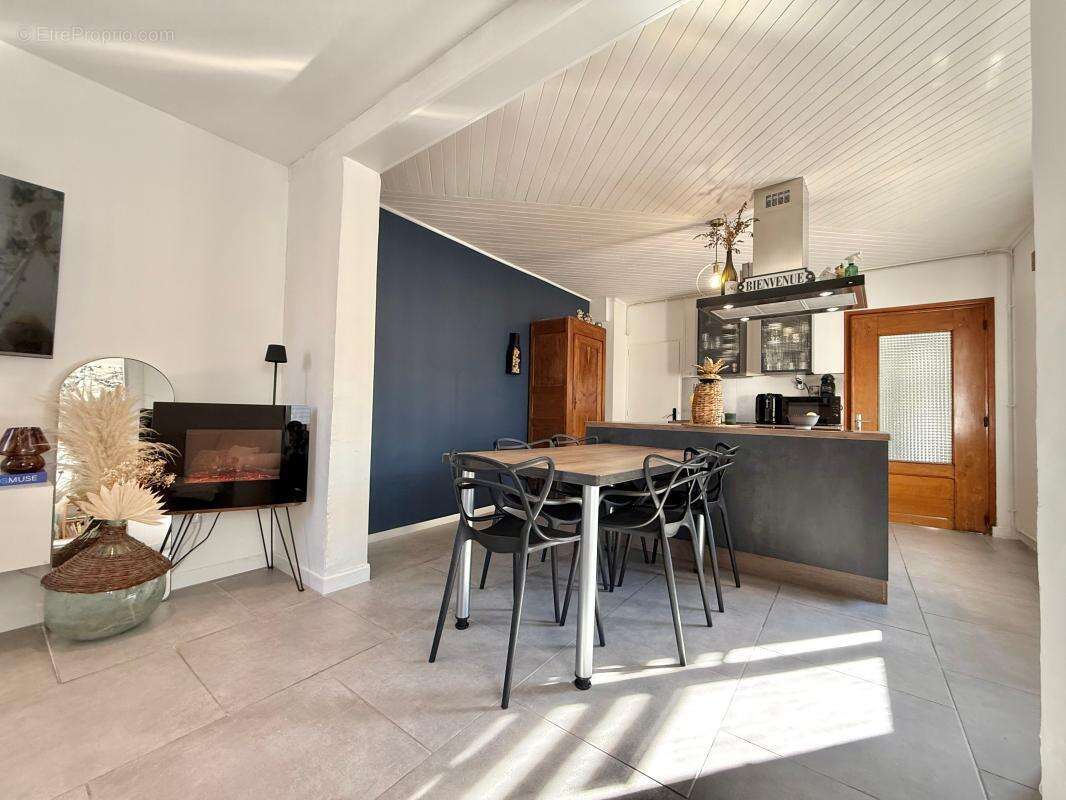 Appartement à CHENOVE