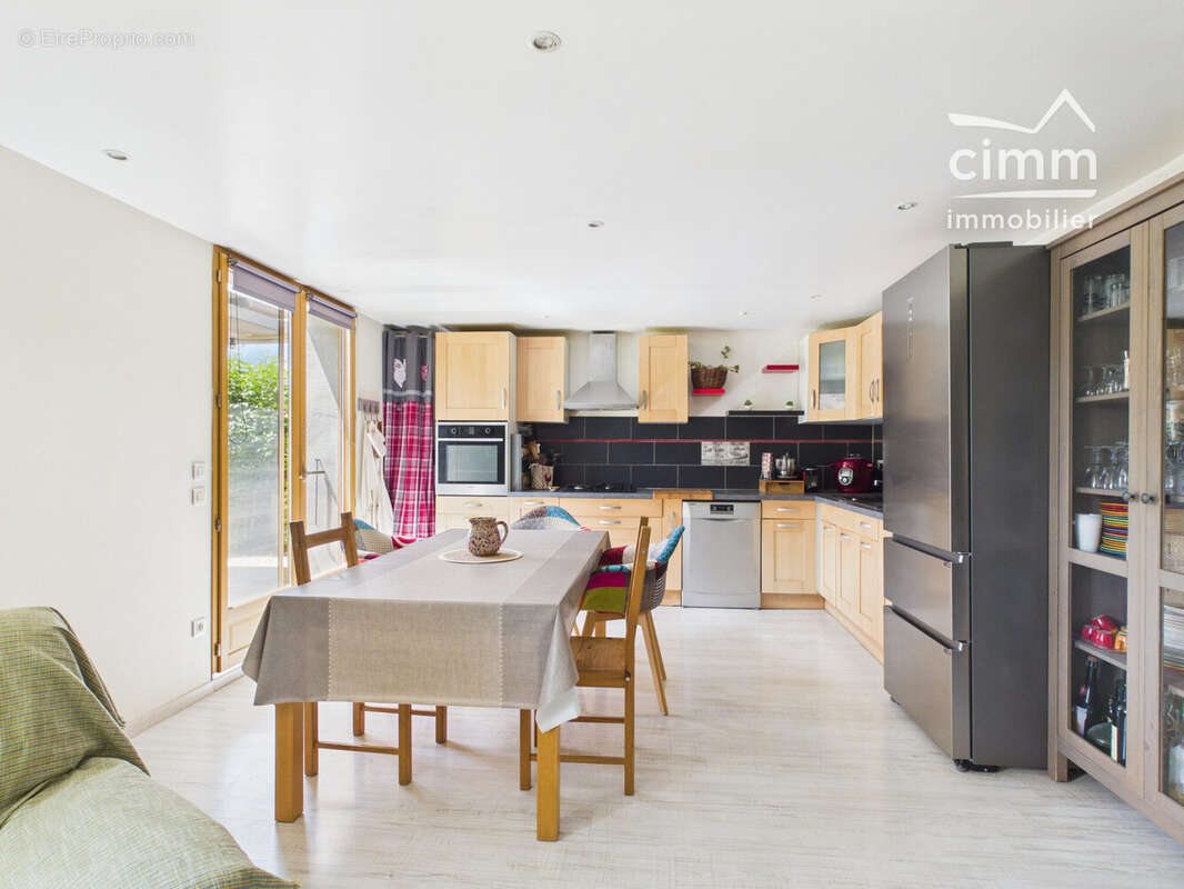 Maison 128 m² à Notre-Dame-De-L'osier  - photo 7