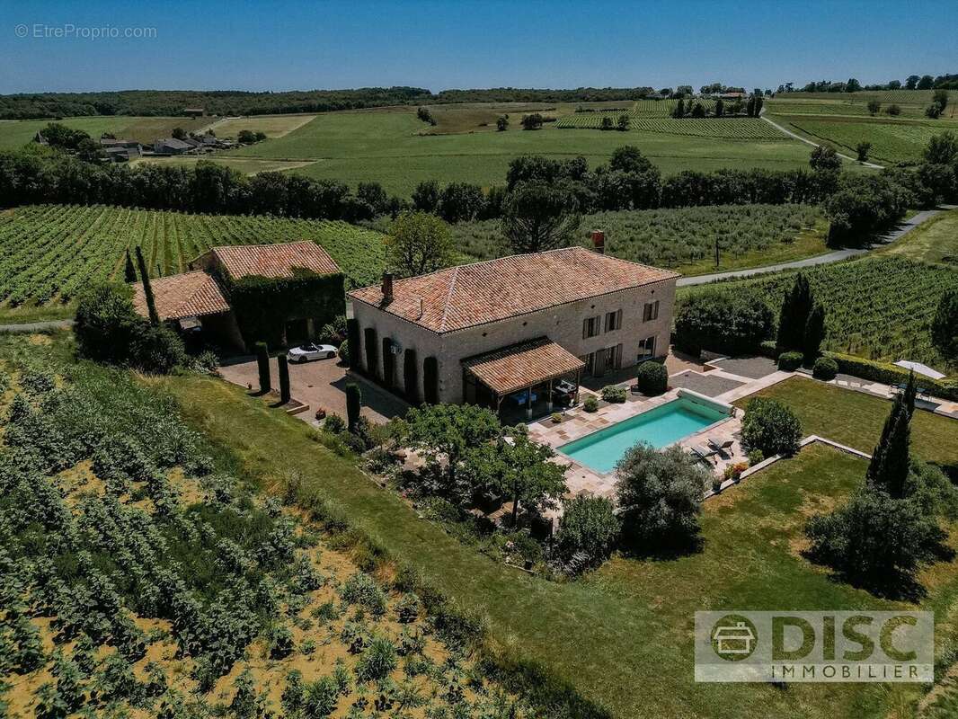 Magnifique propriété en pierre avec vues sur les vignobles, piscine et village à pied - photo 2