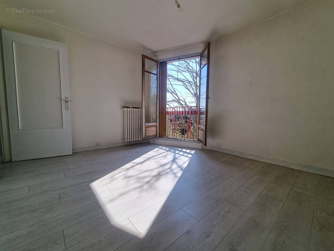 Appartement à NOGENT-SUR-MARNE