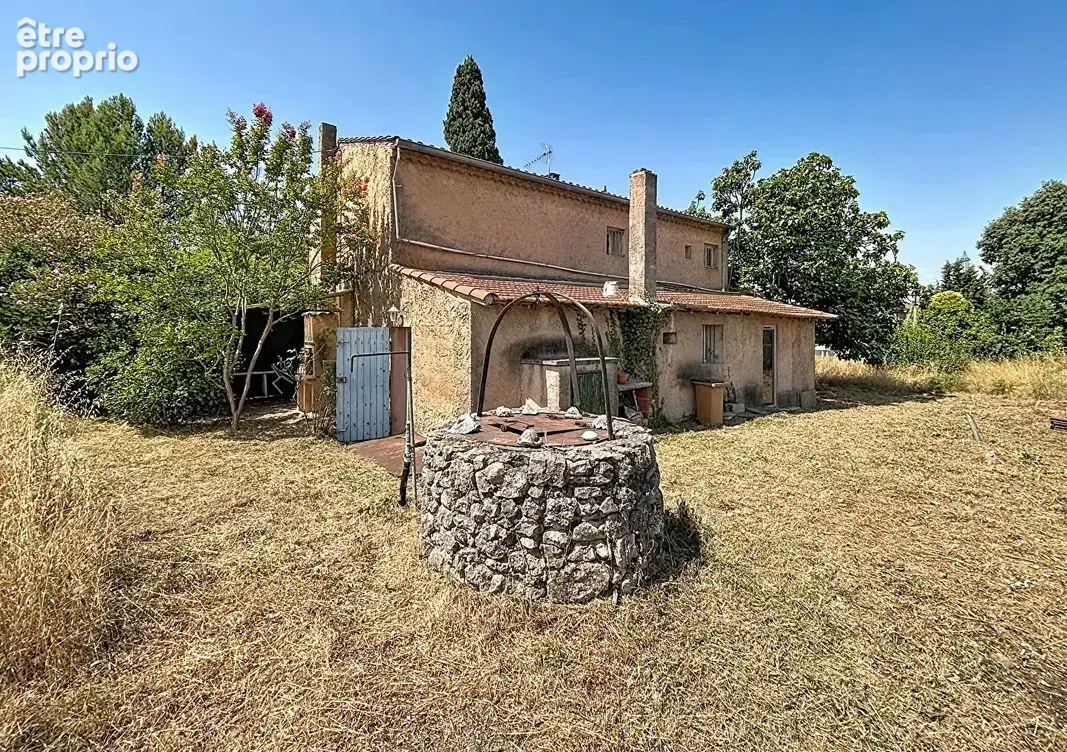 Sur 740 m2 de terrain - photo 2