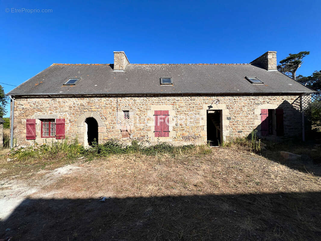 Corps de ferme 2,3ha vue imprenable - photo 2