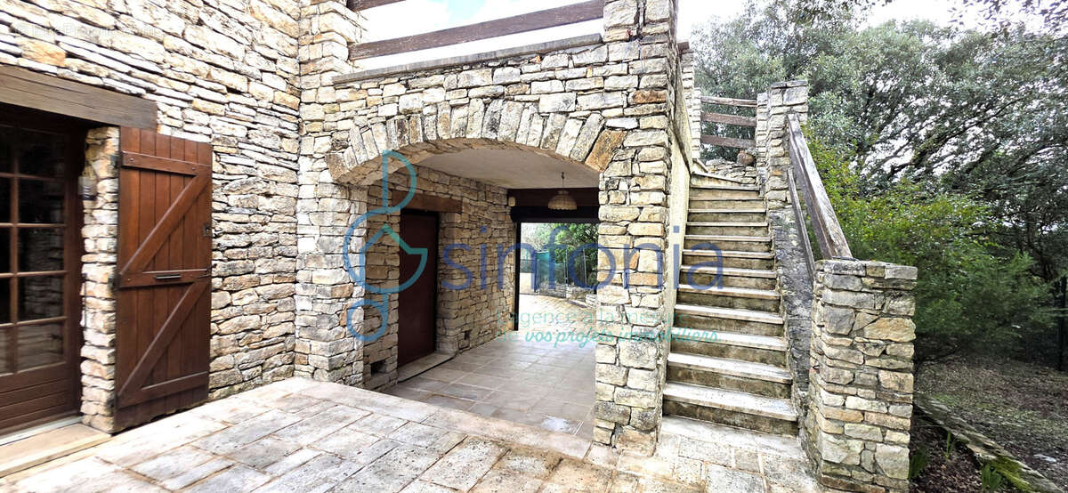 Maison à MEJANNES-LE-CLAP