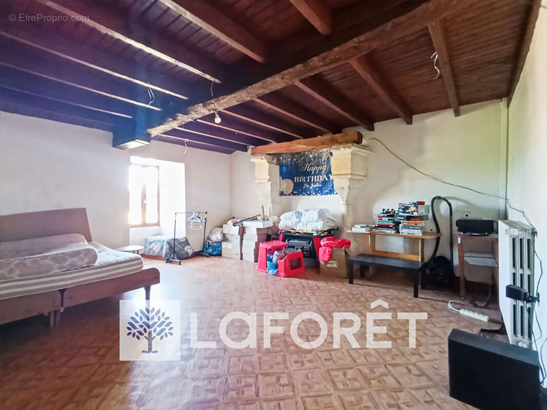 Maison à VILLARS-EN-PONS