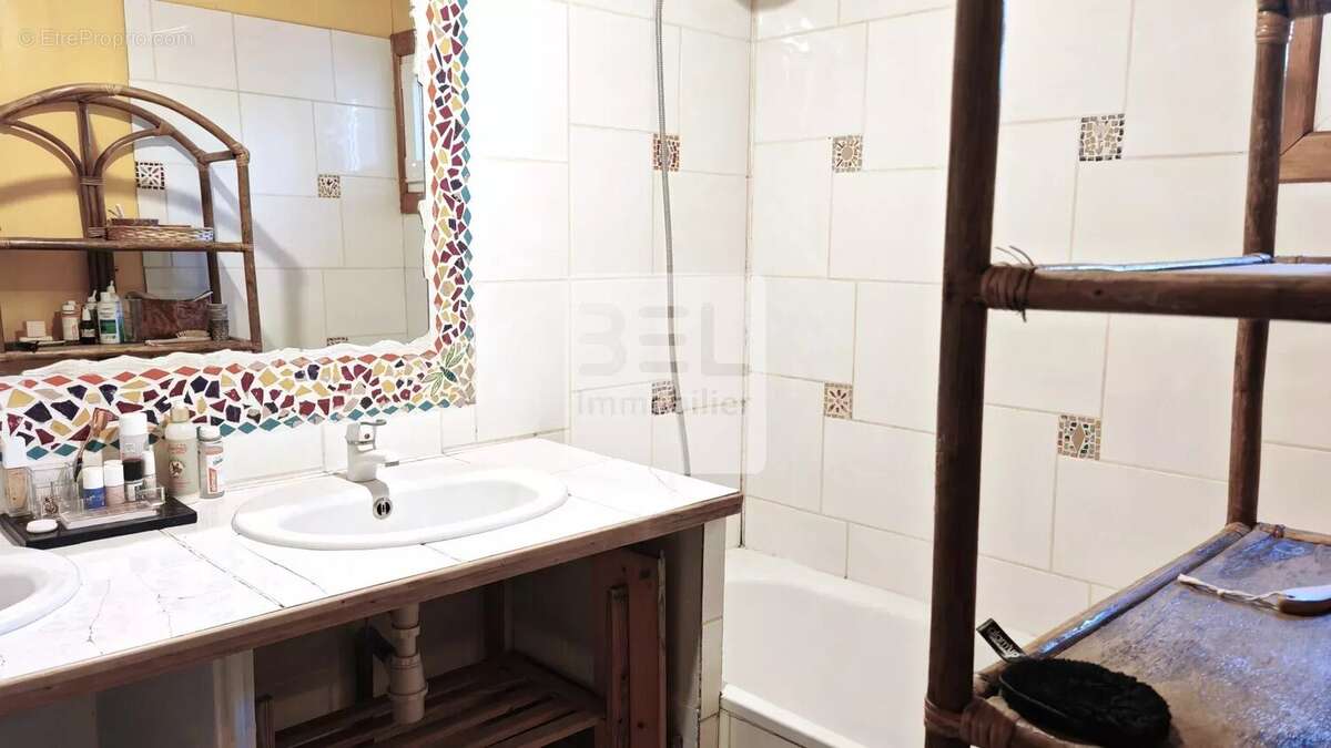 Maison à CHATEAUNEUF-DE-BORDETTE