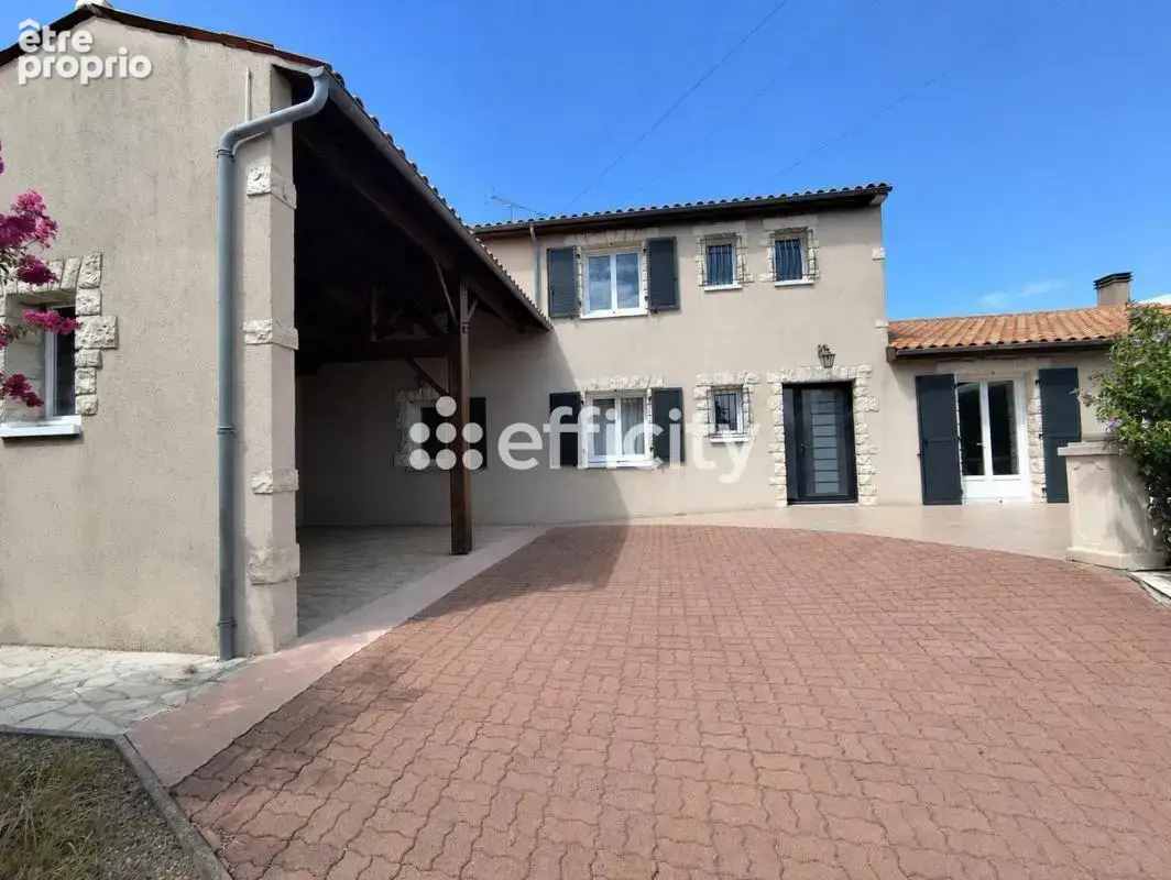 Maison 173 m² à La Vergne  - photo 2