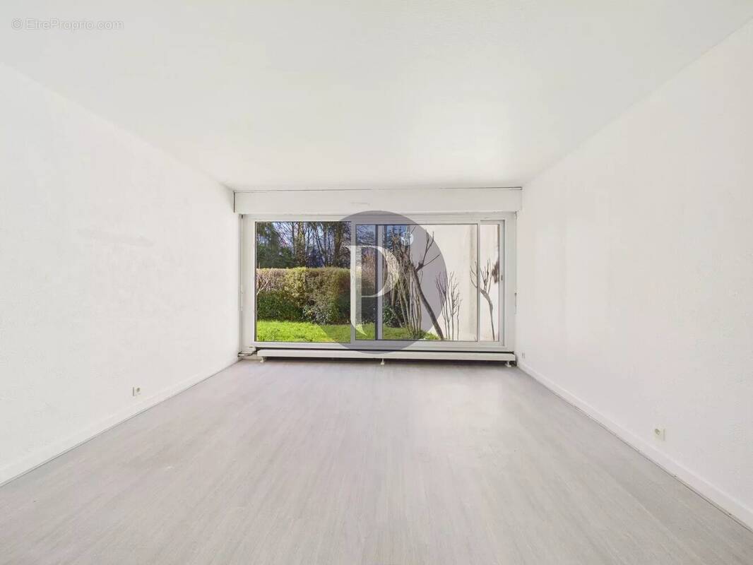 Appartement à VERRIERES-LE-BUISSON