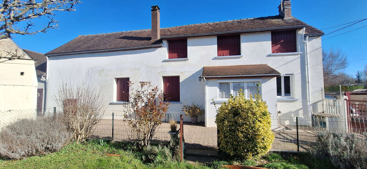 Maison à MALAY-LE-GRAND