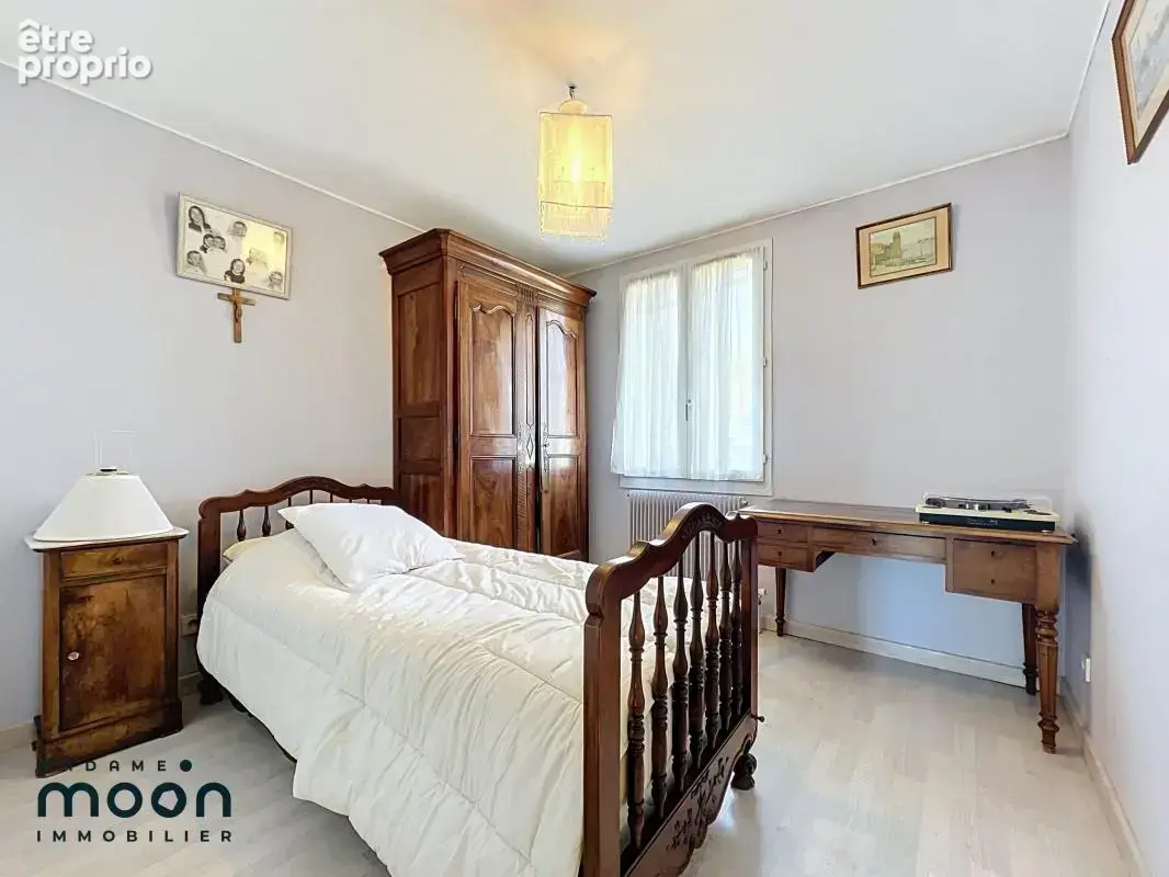 Maison familiale 4 chambres 108m²(115m2 au sol) avec jardin et garage à Oullins Pierre-Bénite -Secteur Perron - photo 11