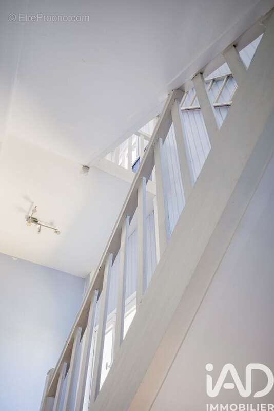 Maison 201 m² à Suresnes  - photo 8