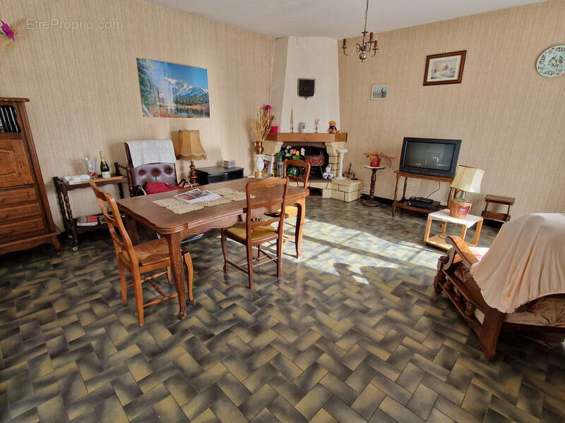 Maison à TONNAY-BOUTONNE