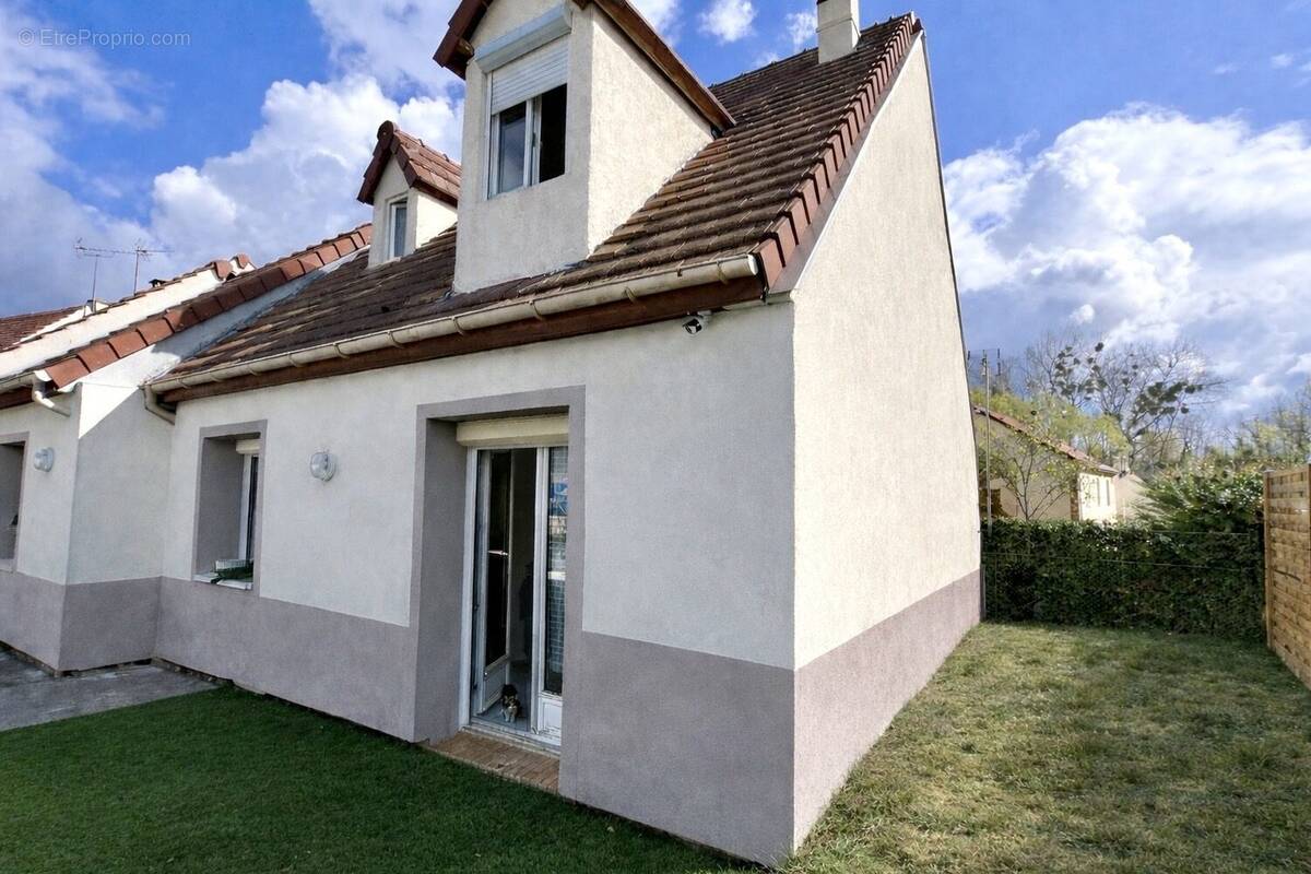Maison à SAINT-OUEN-L'AUMONE