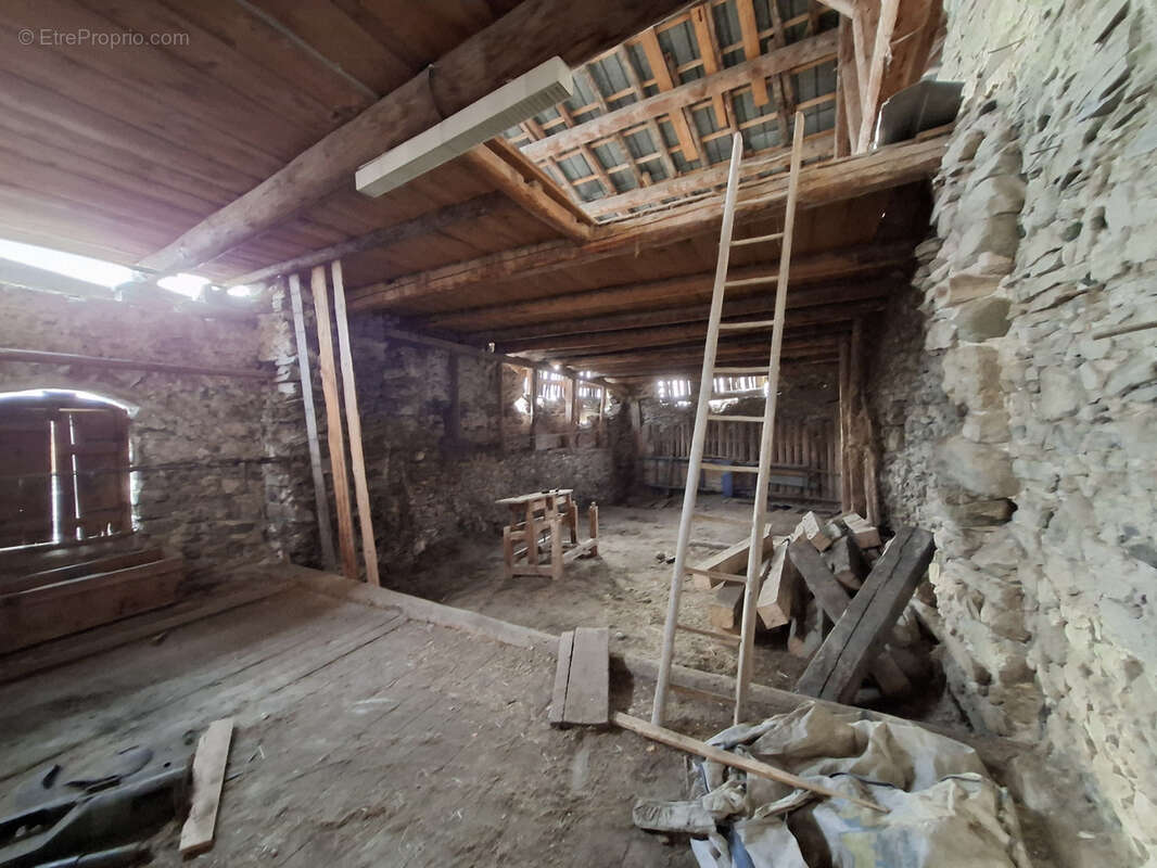 Maison à FEISSONS-SUR-SALINS
