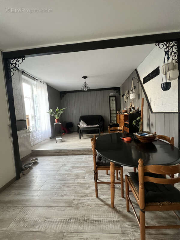 Appartement à FRAISSES