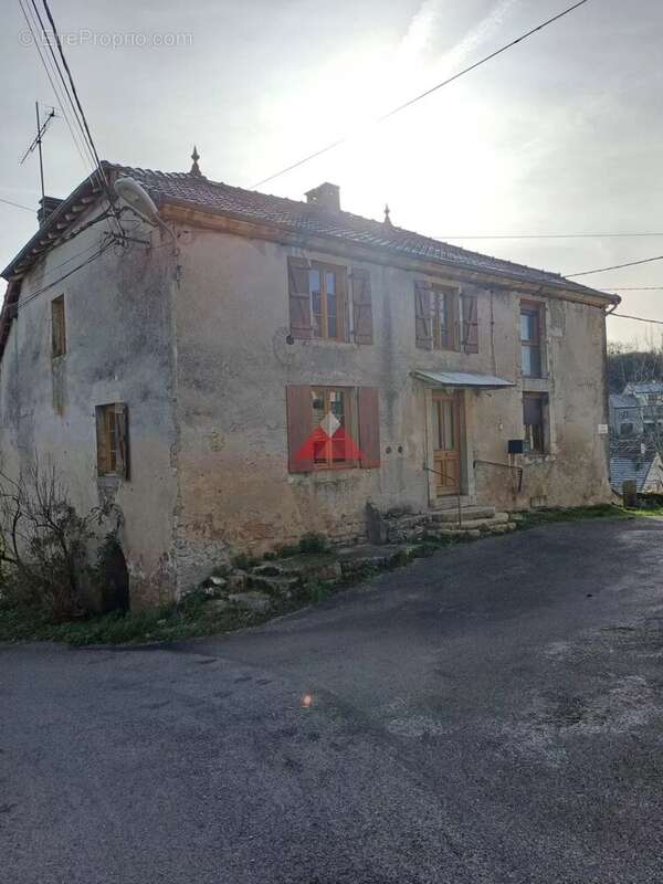 Maison à SAINT-LAURENT-LA-ROCHE