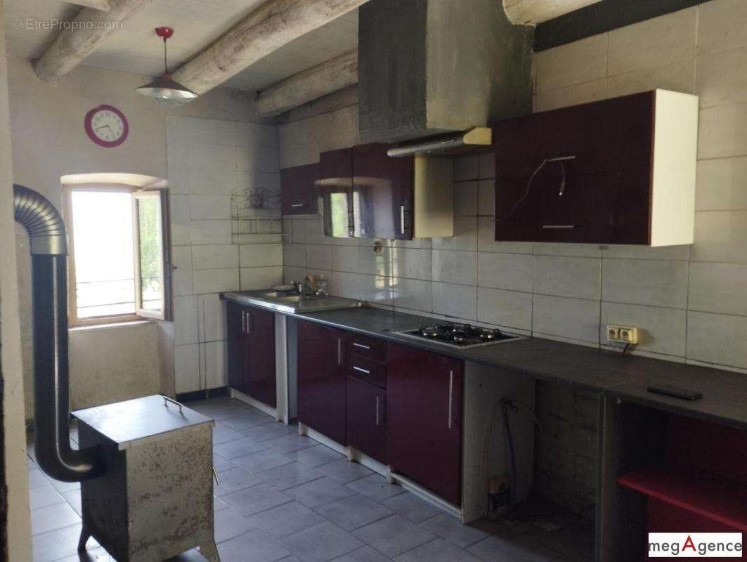 Maison 3 ch. sur 3000 m² – Le Pompidou - photo 3