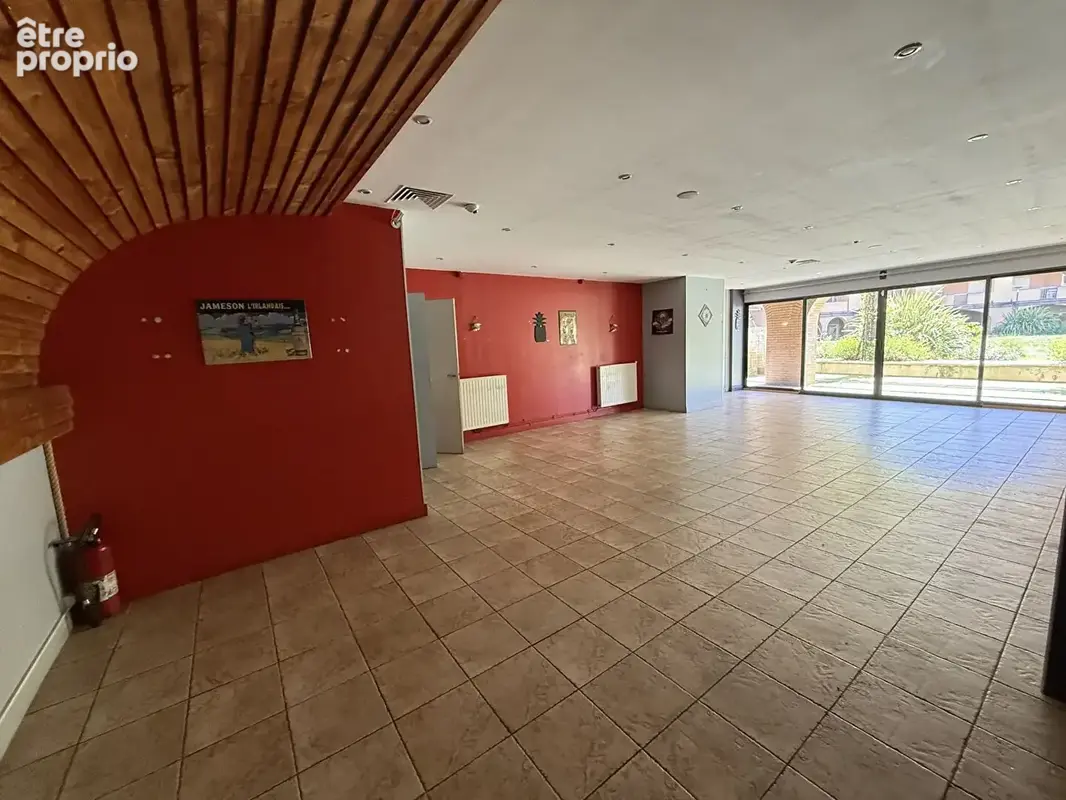 Local commercial 169 m² centre ville Cachan - photo 3