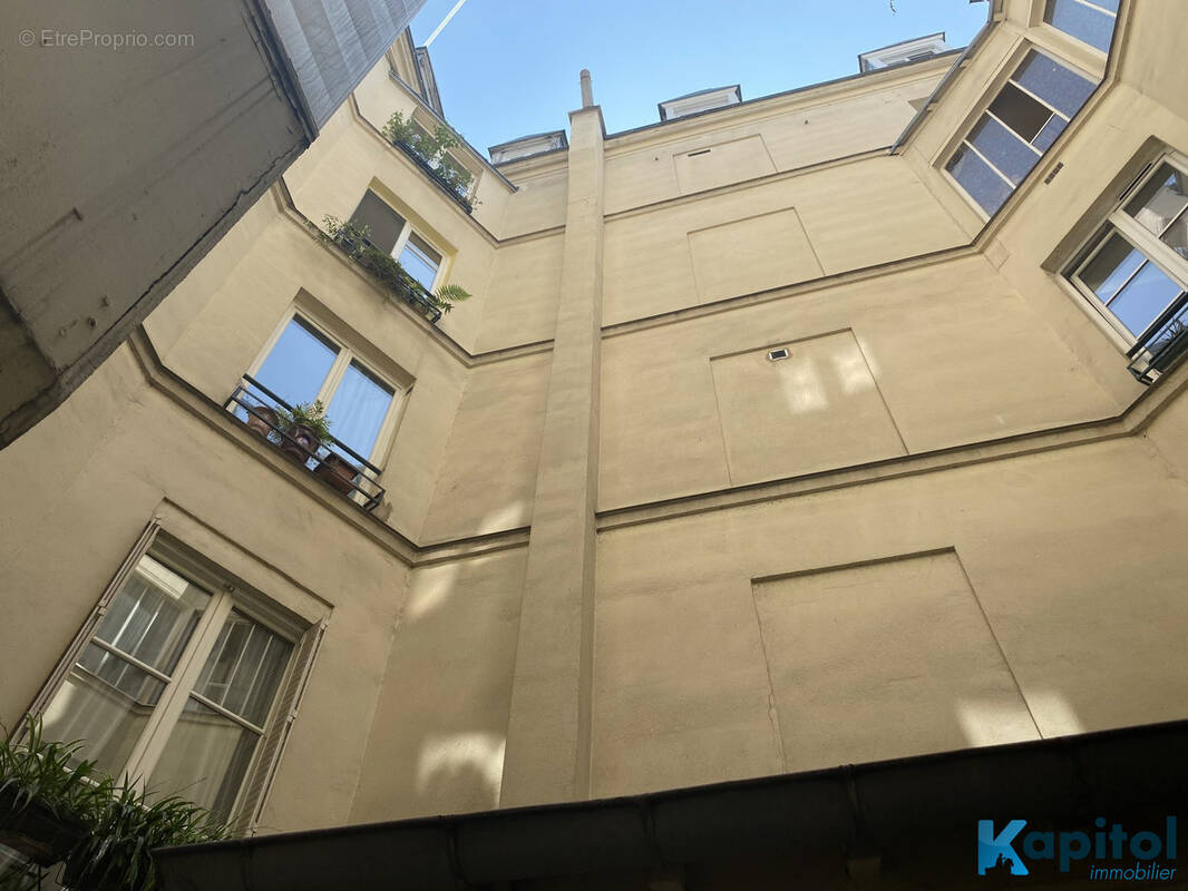 Autre à PARIS-10E