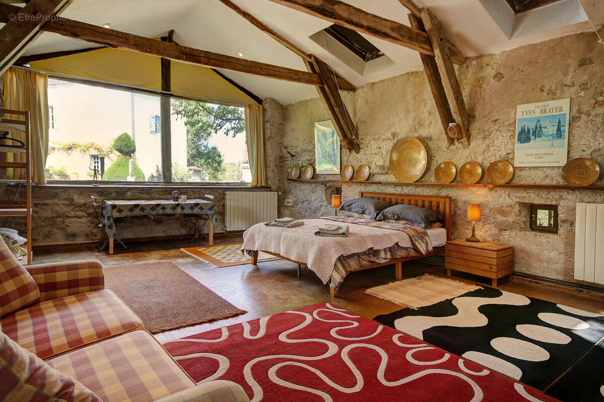 Maison à SAINT-CIRQ-LAPOPIE