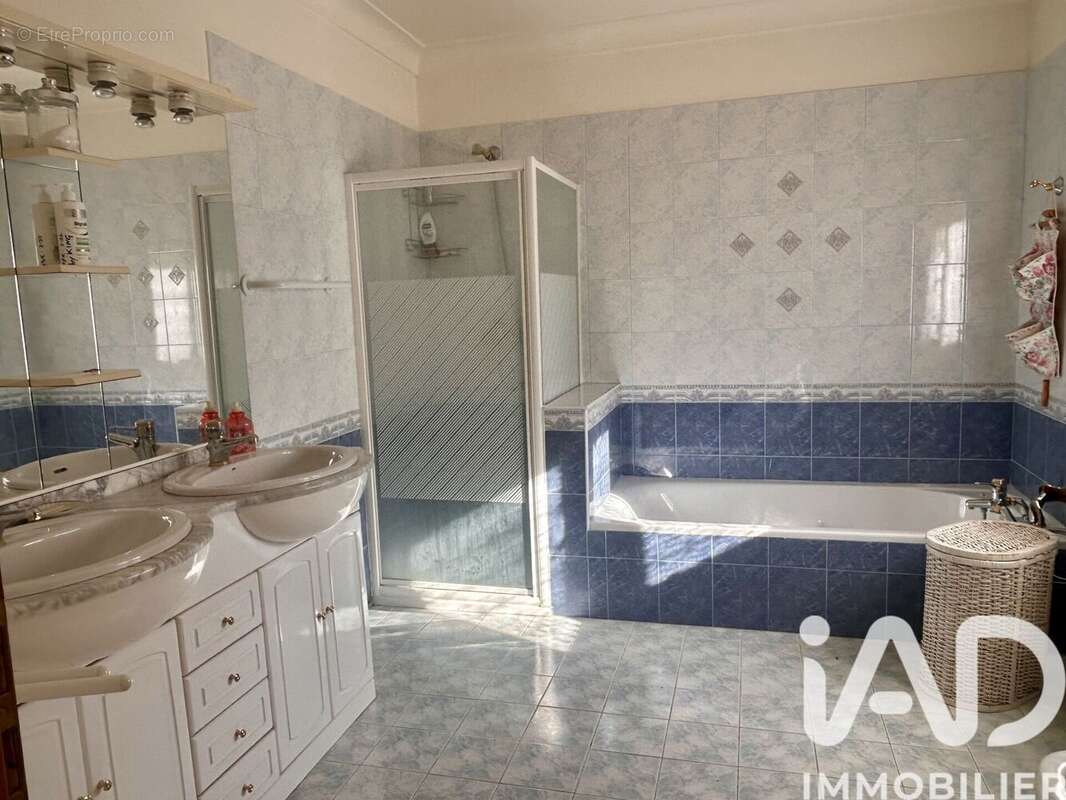 Photo 5 - Maison à SAINT-MAXIMIN-LA-SAINTE-BAUME