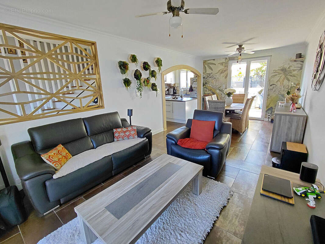 Maison à SAINT-MARTIN-DES-CHAMPS