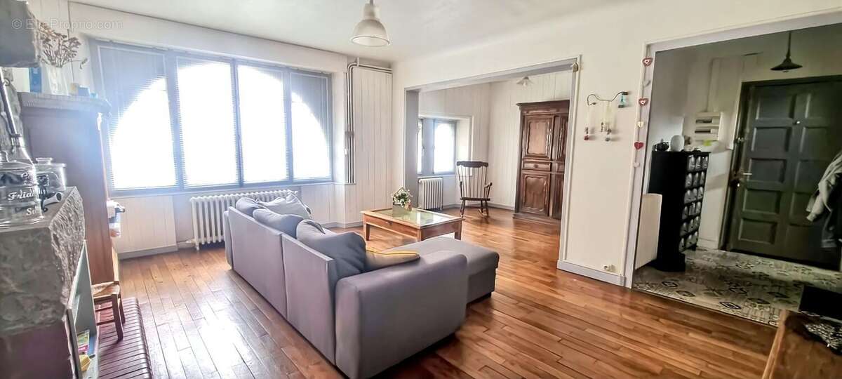 Maison de ville avec jardin et 7 chambres à Guingamp. AGREEMENT PMI pour famille d'accueil - photo 3