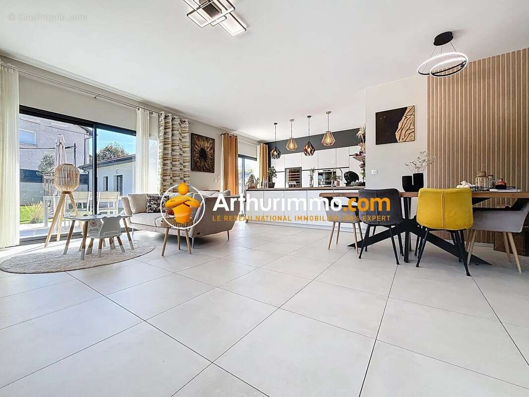 Maison à BOURGOIN-JALLIEU