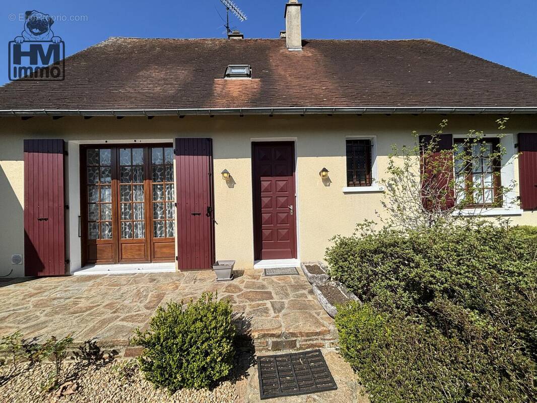 n°6 - Maison à SAINT-YRIEIX-LA-PERCHE