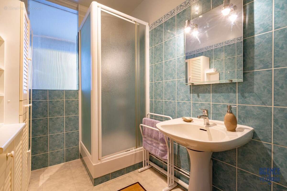 Appartement à LES CLAYES-SOUS-BOIS