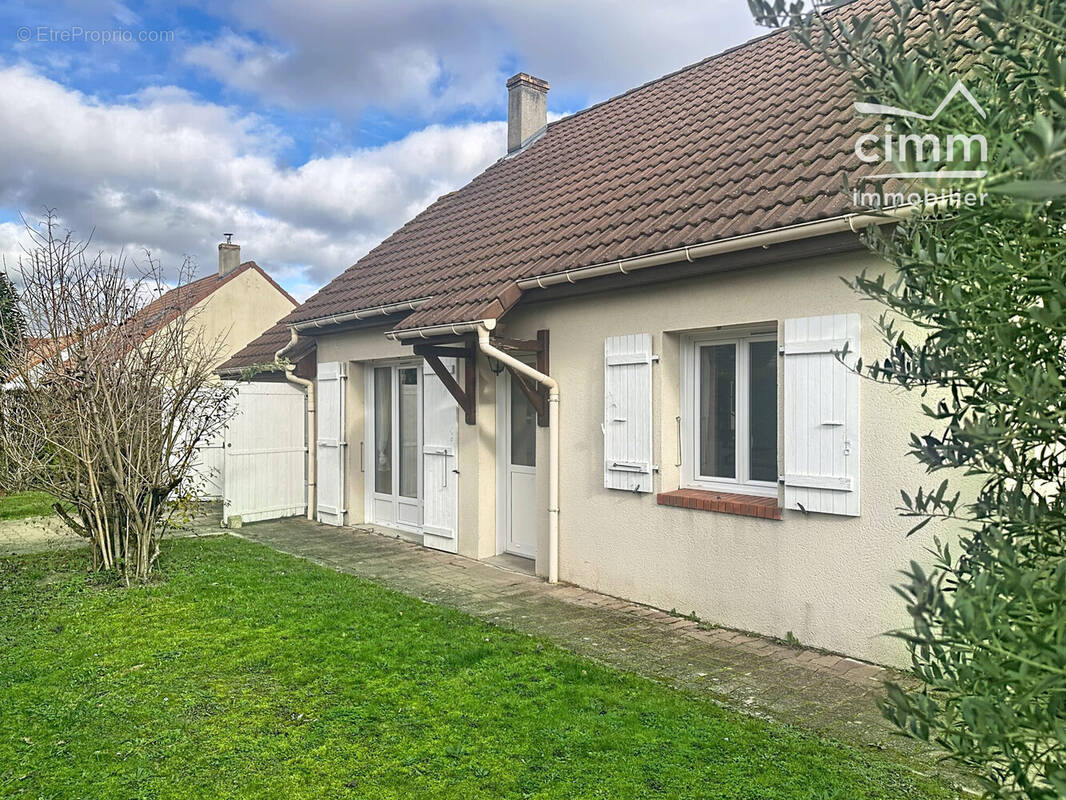 Maison à VILLEMANDEUR